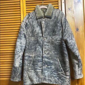 Stylish real.  Leather Fur Coat in Gray and Brown colour brand new long sleeves